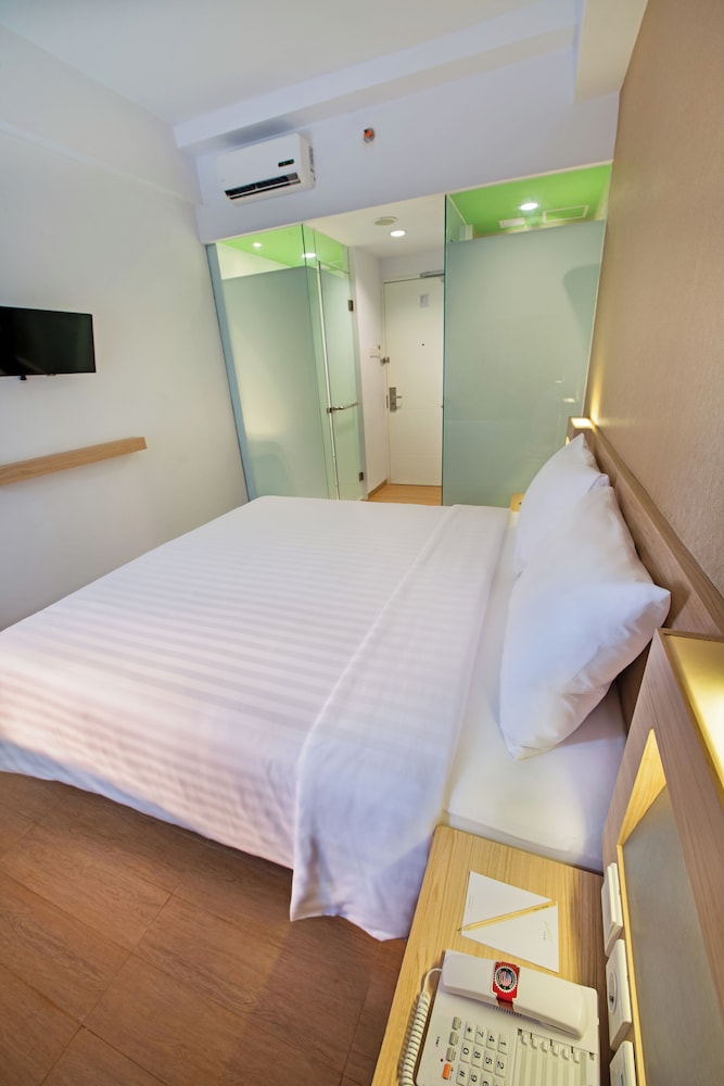 Whiz Room For 1 Person photo 2