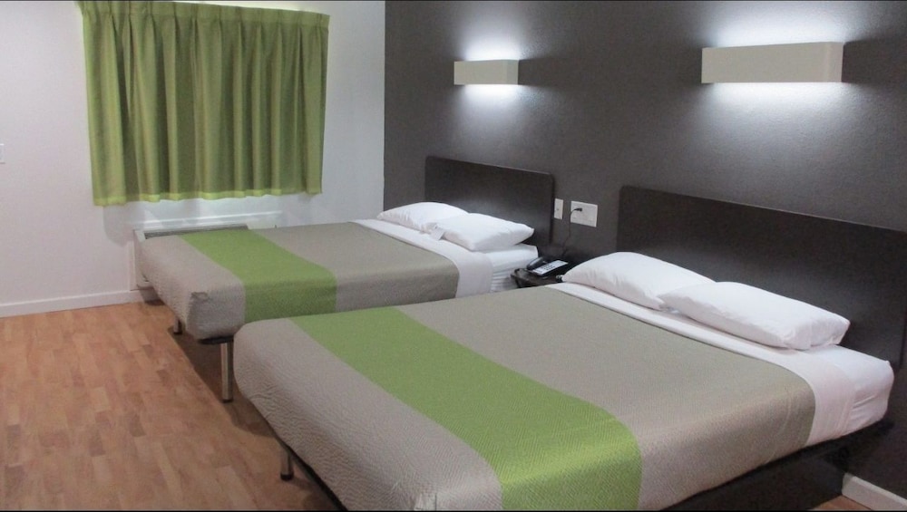 Deluxe Room, 2 Queen Beds, Non Smoking, Kitchenette - Photo 1