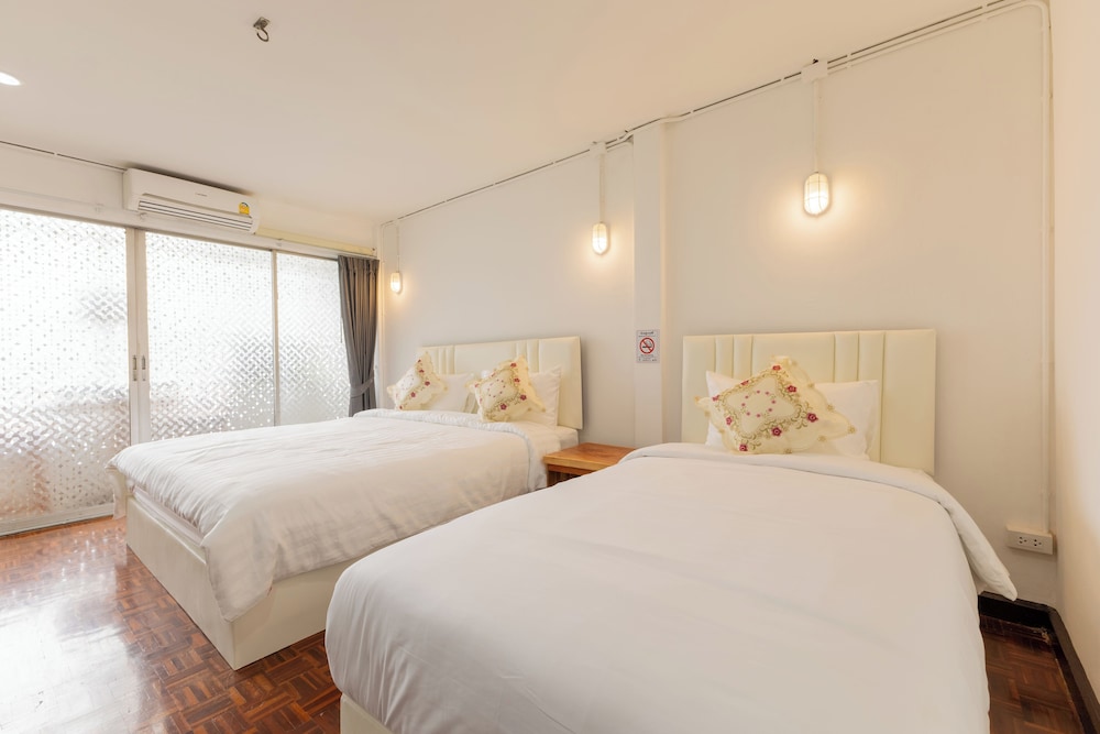 Superior Triple Room, Balcony photo 1