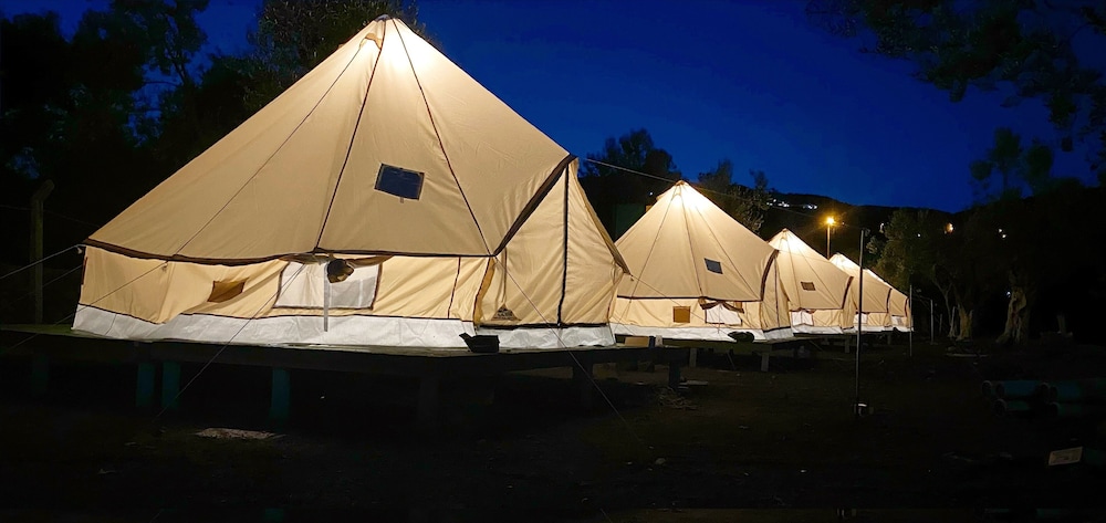 Comfort Tent, 1 Double Bed, Private Bathroom, Courtyard View photo 1