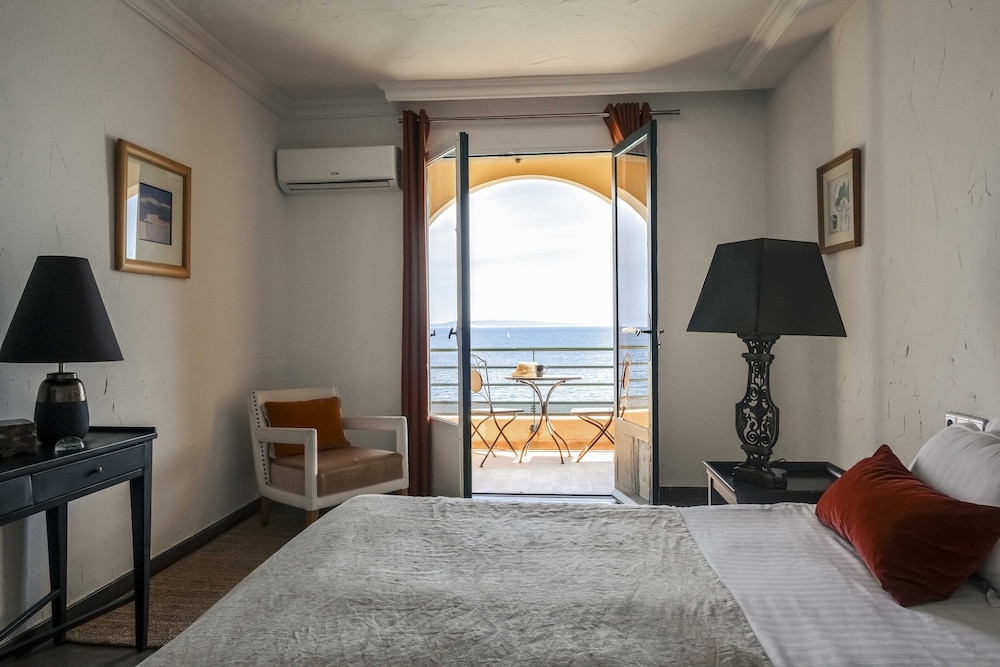 Deluxe Room, Sea Facing, Terrace photo 3