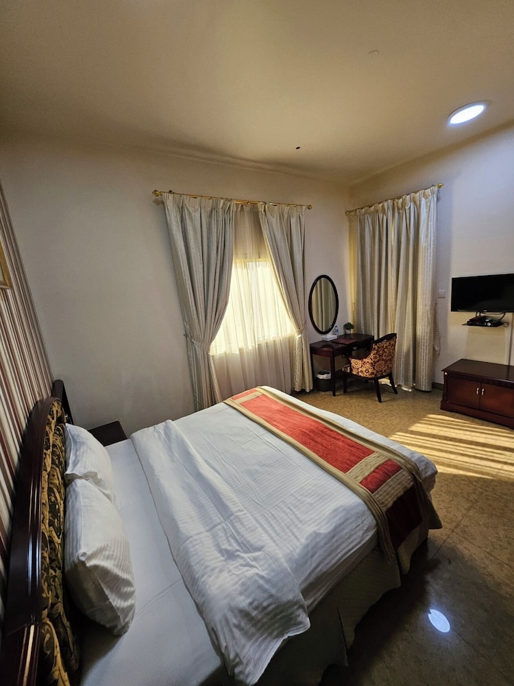 Family Apartment, 2 Bedrooms photo 3