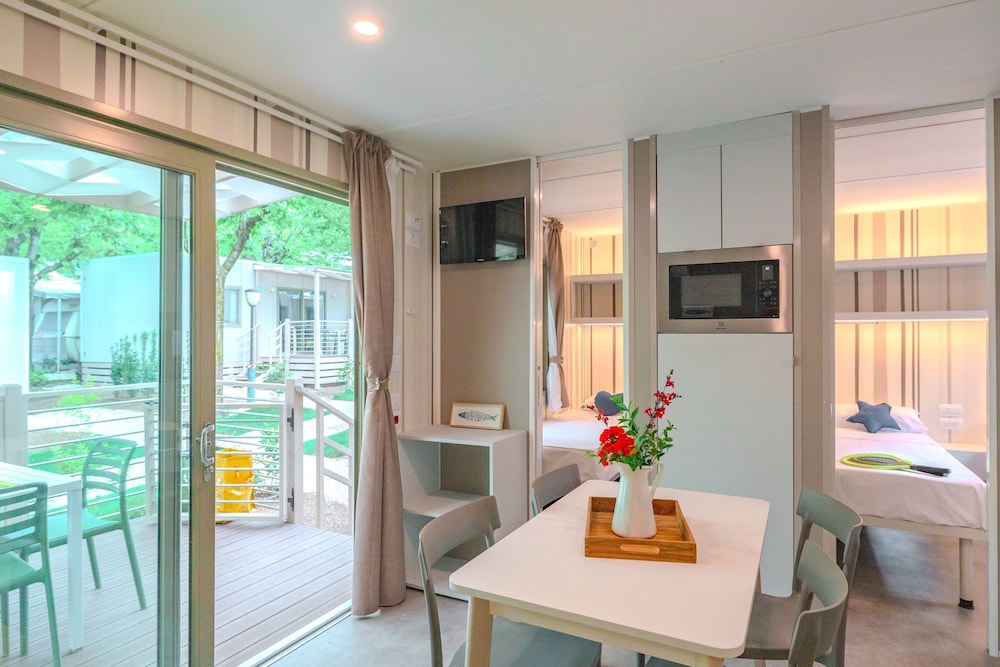 Family Mobile Home photo 3
