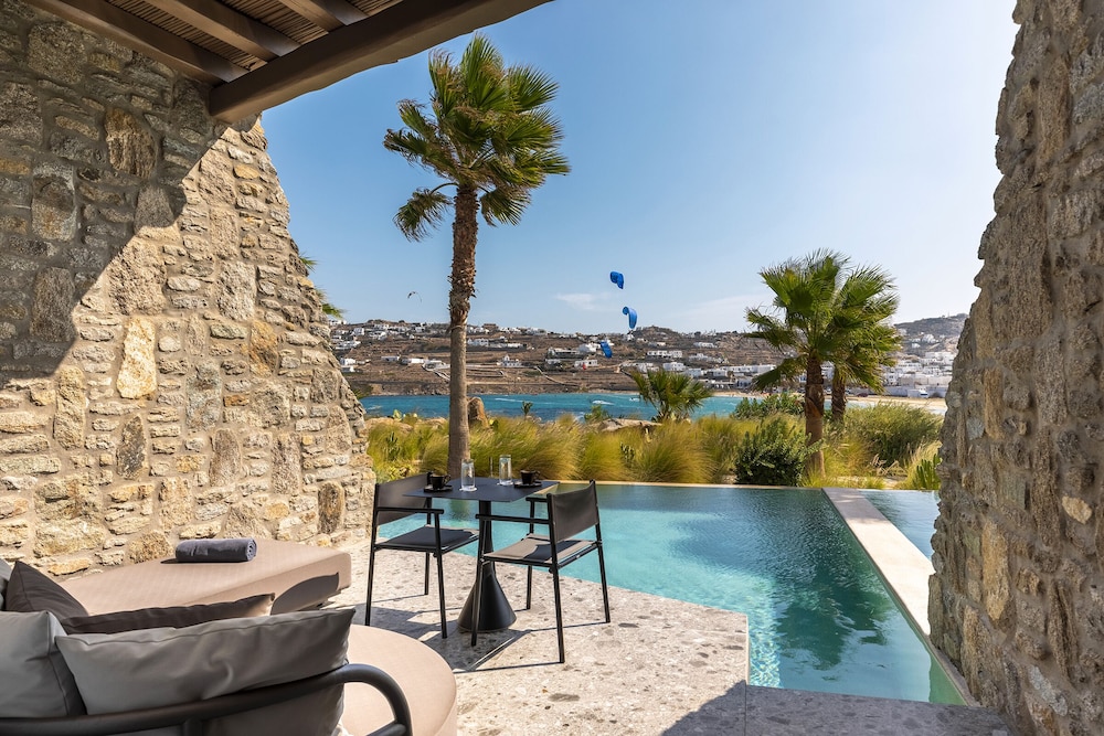 ETERNAL Suite with Supreme Pool and Sea View - Photo 9