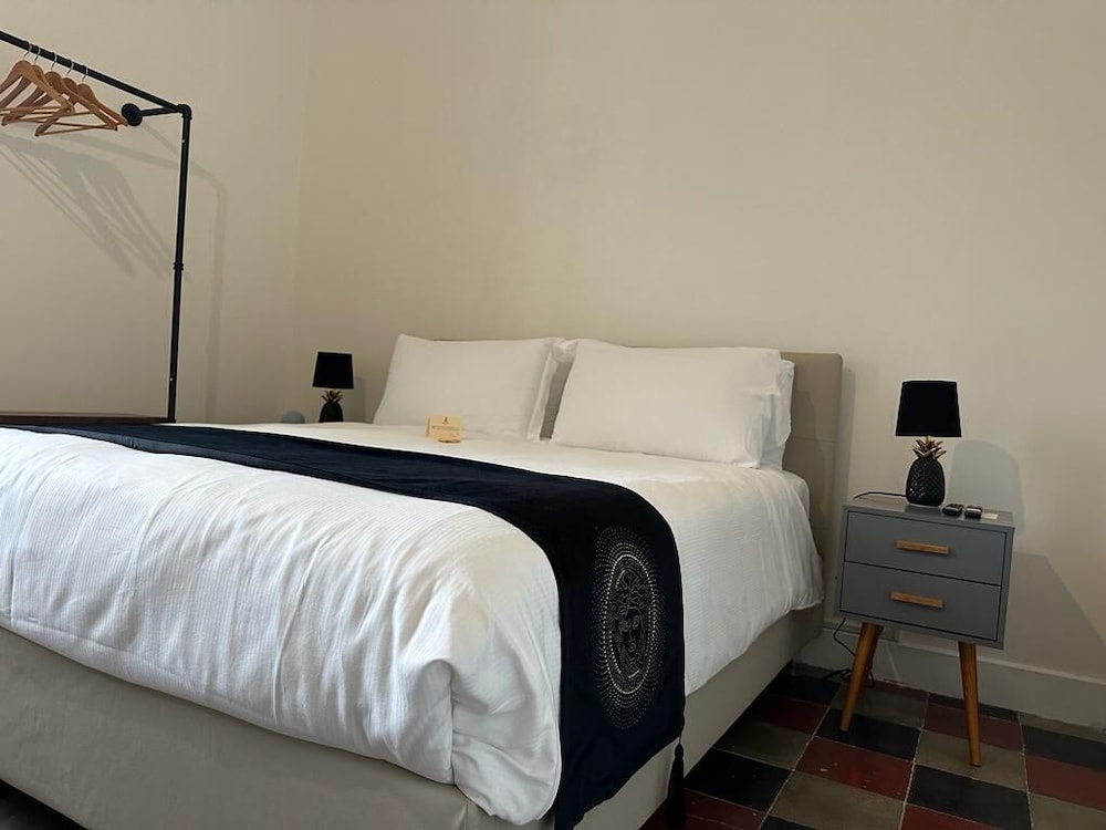 Room - Photo 2