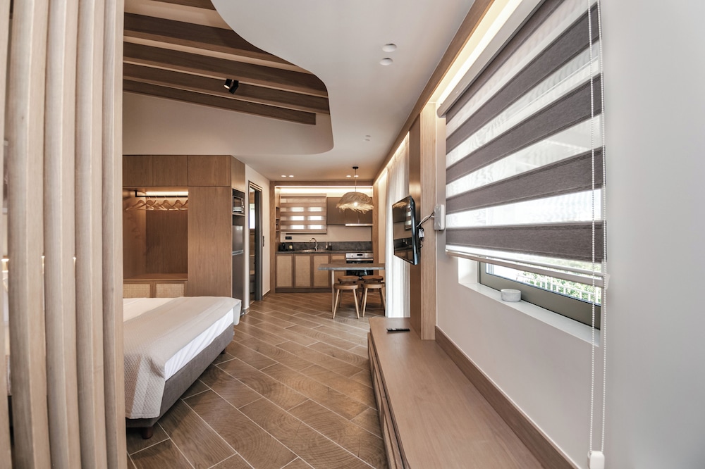 Deluxe Studio, Balcony, Vineyard View