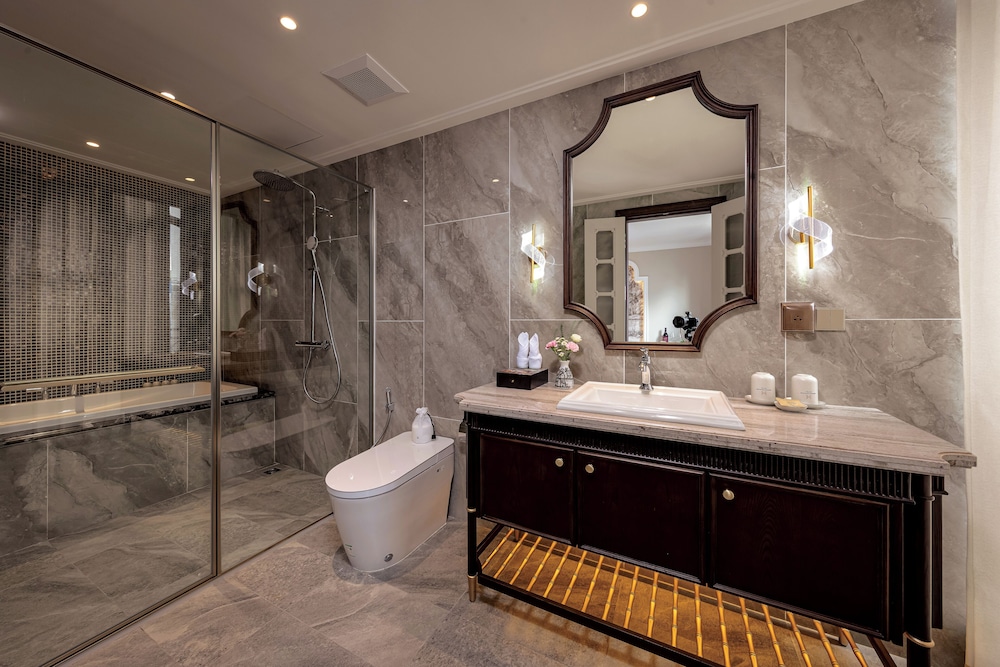Executive Suite City View
