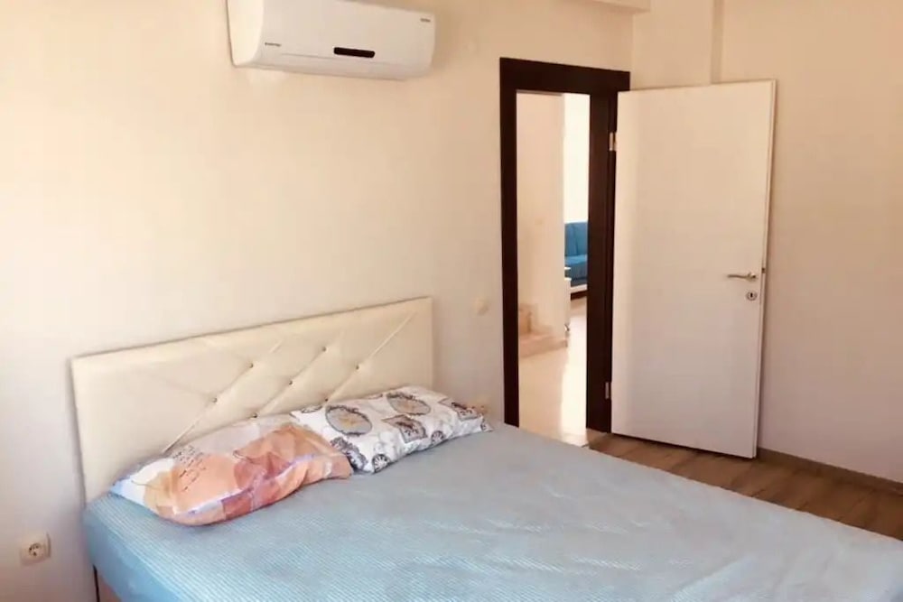 Villa photo 1