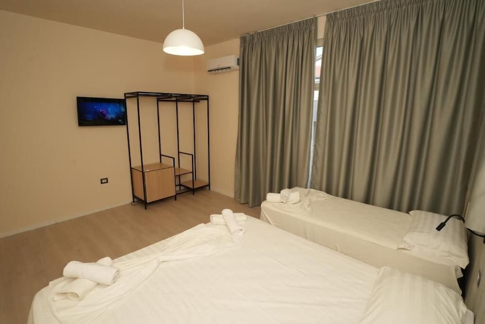 Triple Room, Balcony