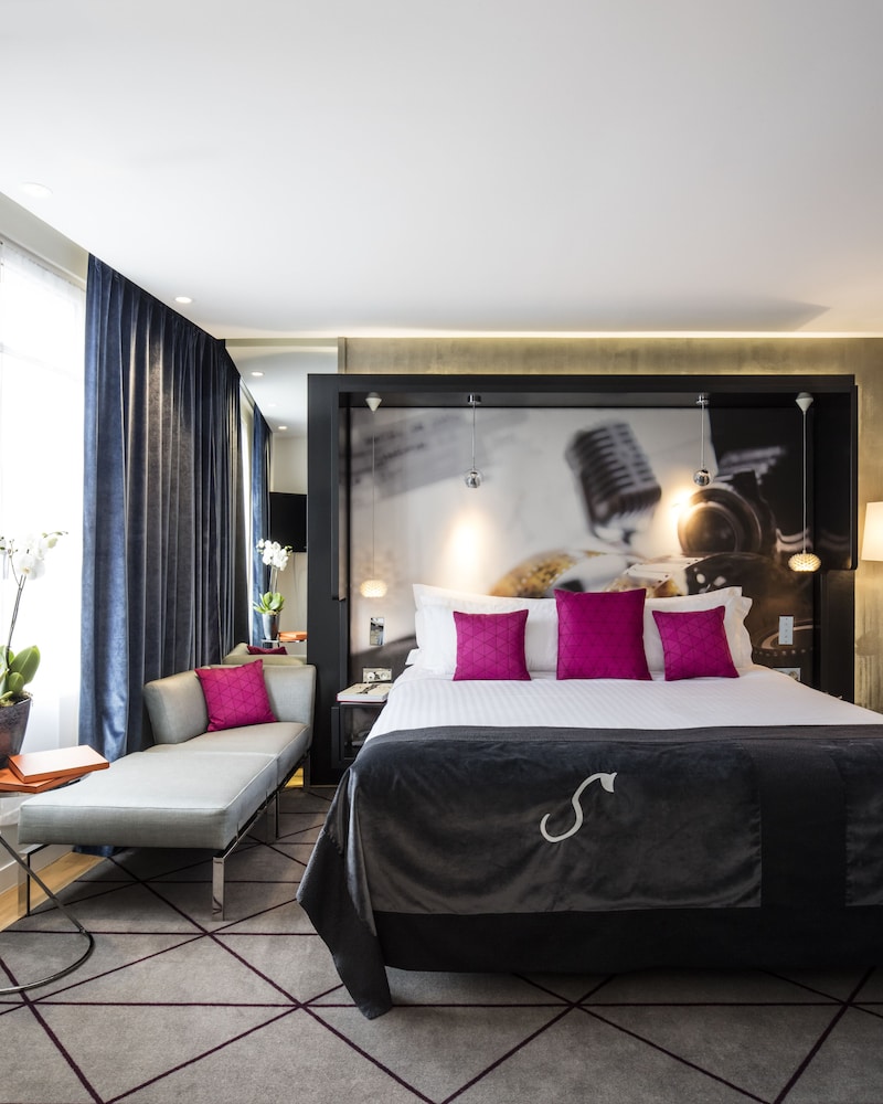 Hôtel de Sers bedroom photo