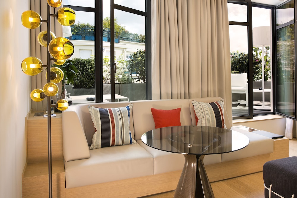 Eiffel Suite thumbnail 5