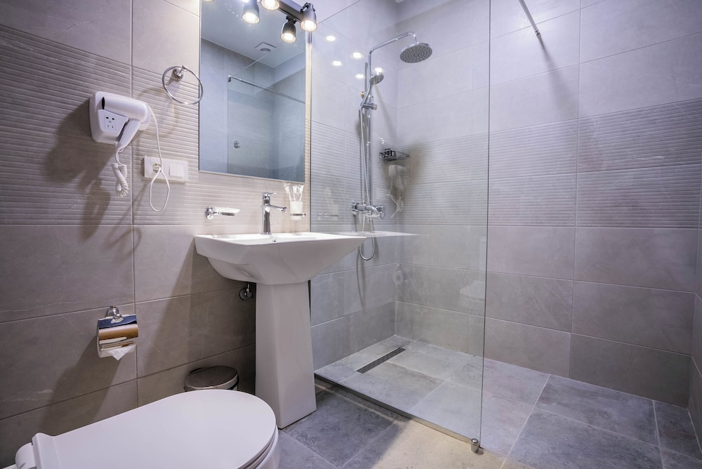Disable Room - Photo 3