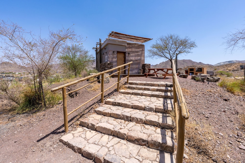 Standard Lodge with Scenic Mountain Backdrop and Adventure Activities photo 3