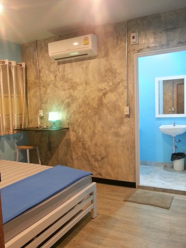 Budget Double Room photo 1