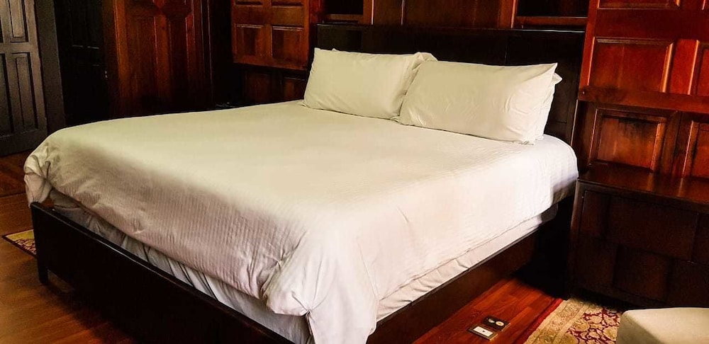 Classic Double Room, Multiple Beds, Non Smoking