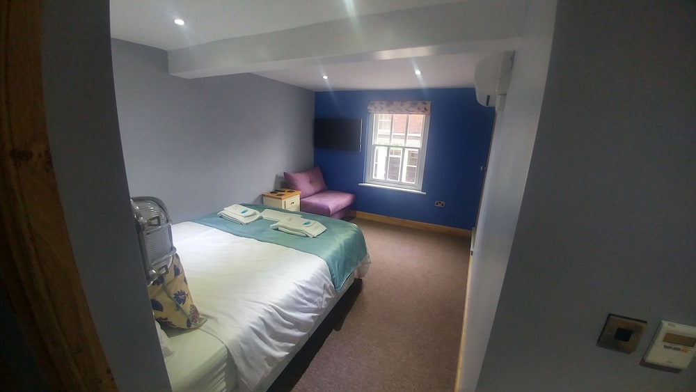 Double or Twin Room, Private Bathroom (Moel Famau) photo 1