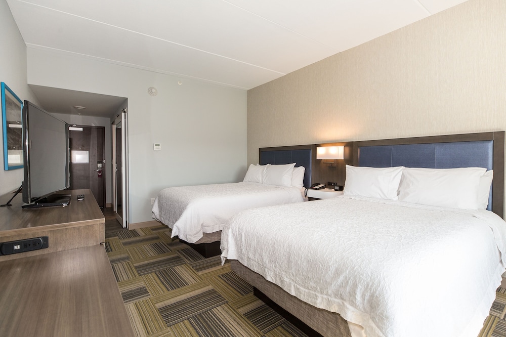 Room, 2 Queen Beds, Accessible, Non Smoking (Hearing) - Photo 3