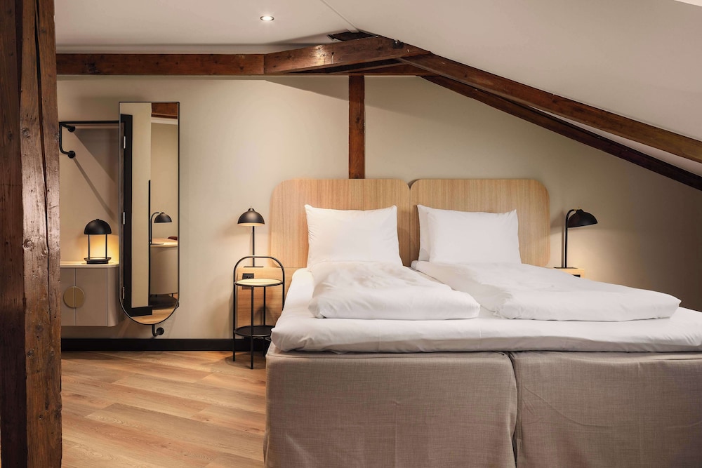 Superior Room, 1 Queen Bed - Photo 3