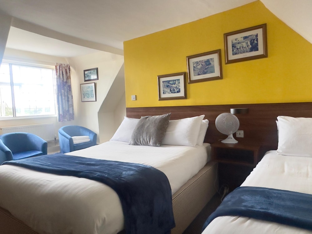 Suite, Accessible, Ensuite - Photo 1