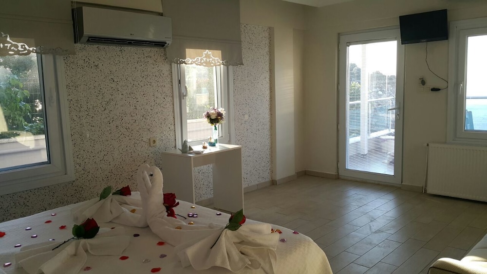 Deluxe Double Room, Balcony, Sea View photo 1