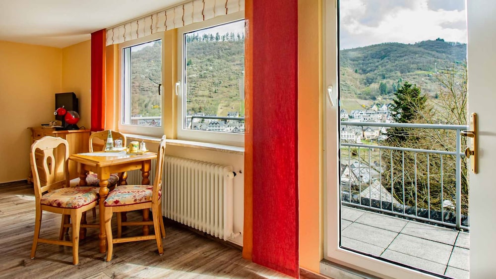 Panoramic Room, 1 Queen Bed with Sofa bed, Balcony, River View photo 3