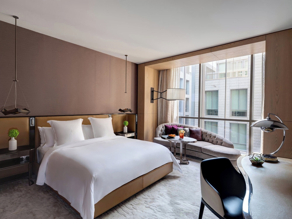 Deluxe Room (King DIFC)