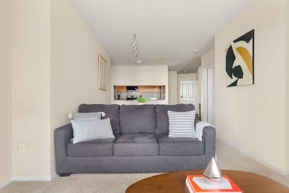 Superior Apartment, 2 Bedrooms, Non Smoking, 2 Bathrooms (Self Check-in with Virtual Front Desk) photo 2