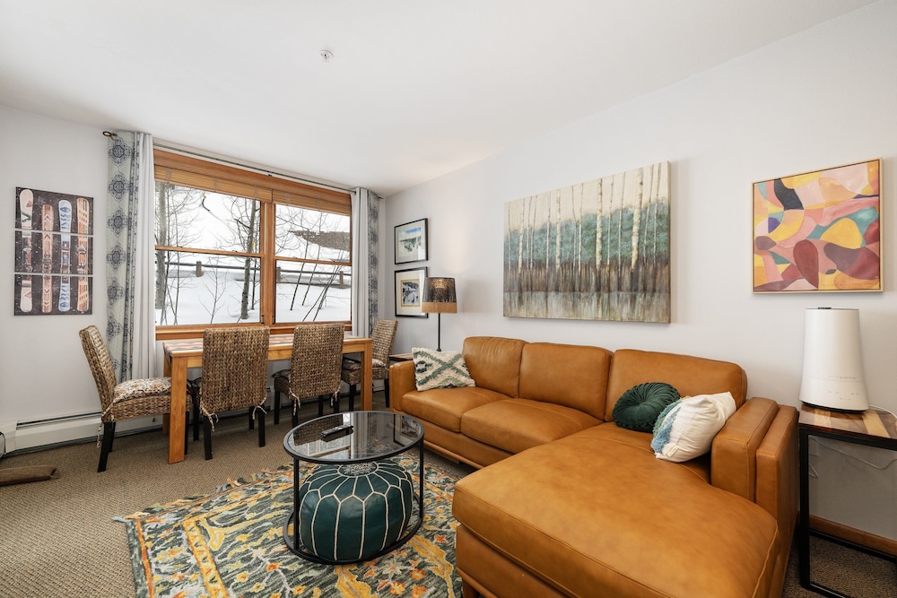 Condo, 1 Bedroom photo 1