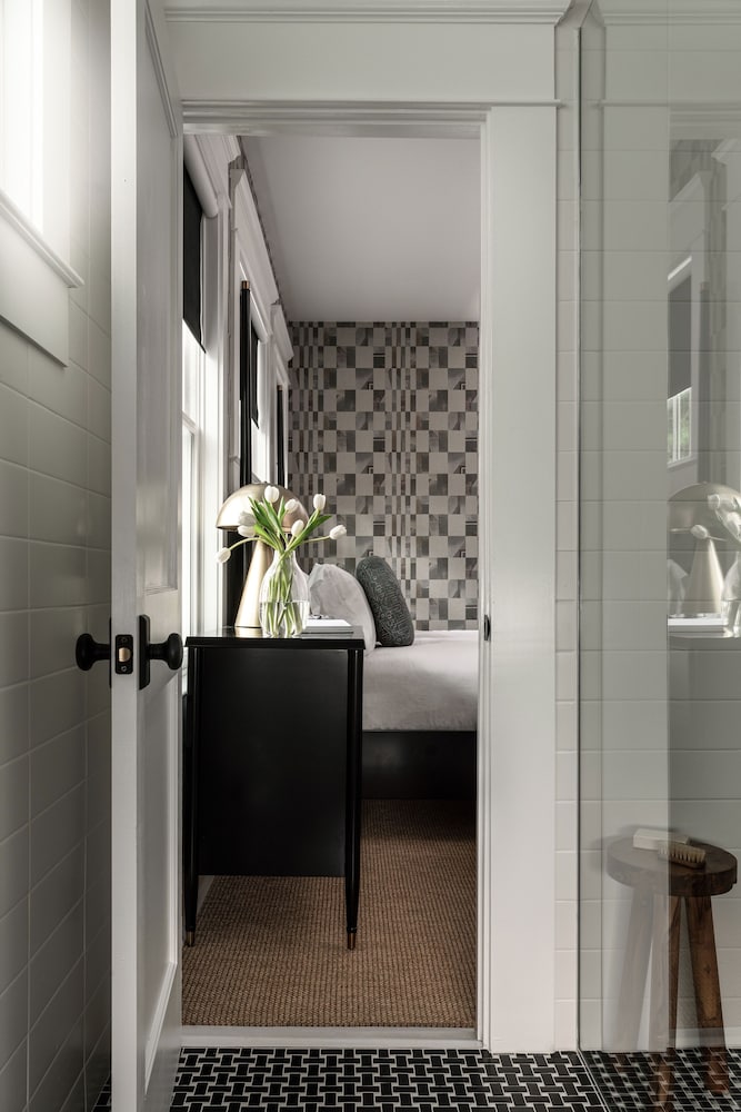Luxury Single Room (Blythe Suite) photo 3