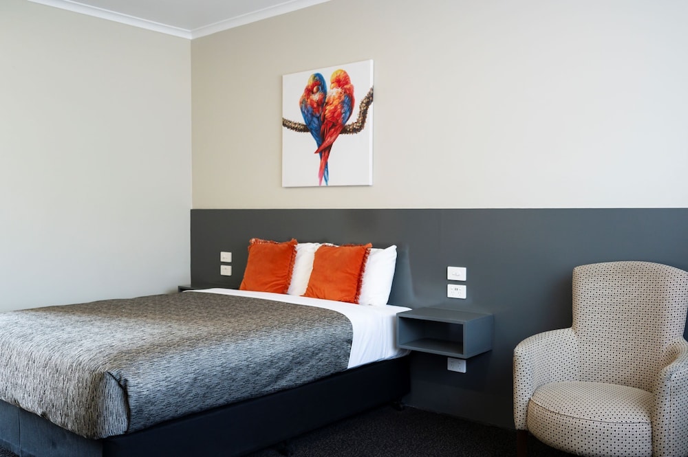Economy Queen Room photo 3