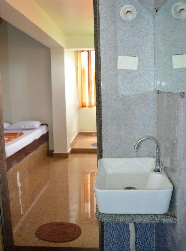 Deluxe Double Room, 1 Double Bed photo 2