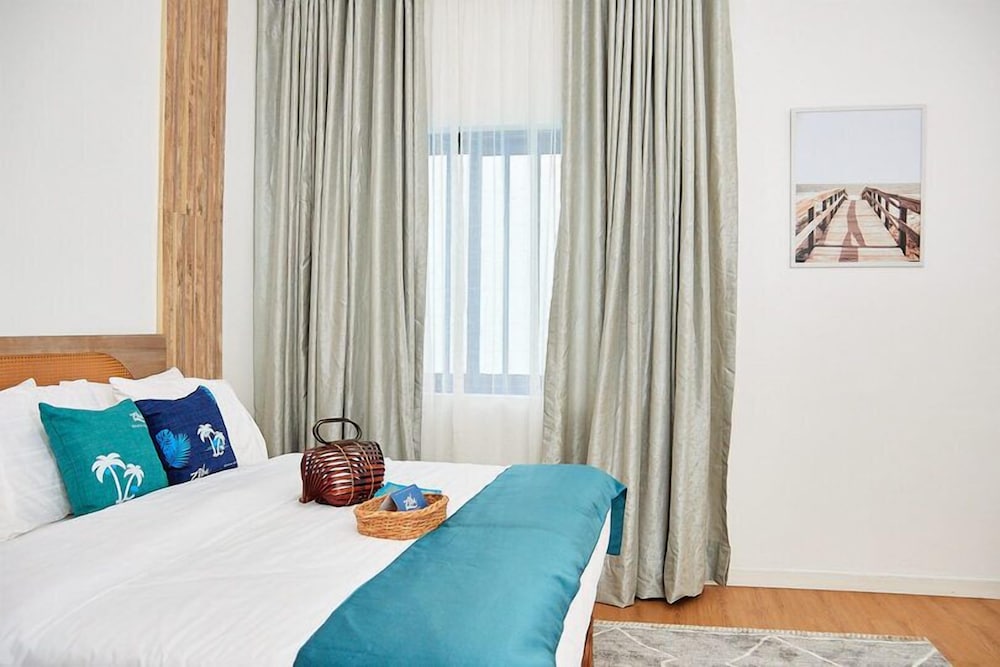 Classic Room, Balcony, City View