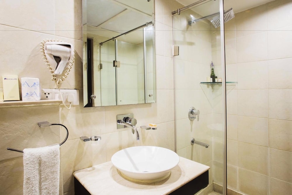 Deluxe Room, 1 Bedroom, Non Smoking - Photo 4