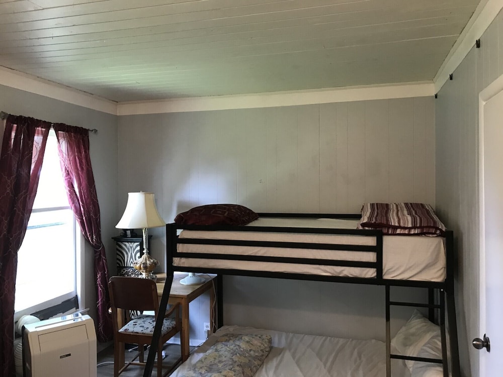 Family Apartment, Multiple Beds, Non Smoking, Garden View photo 3