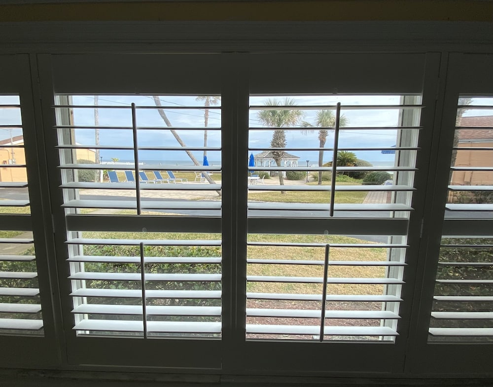 South Cottage, 2 Queen Beds, Ocean View photo 3