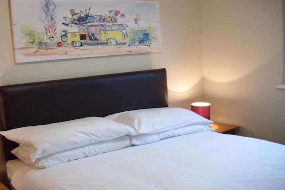 Classic Double Room, 1 Double Bed, Non Smoking photo 2