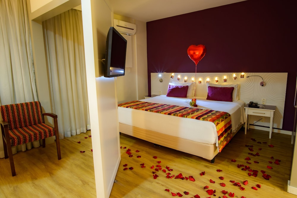 Luxury Suite, 1 King Bed, Non Smoking - Photo 5