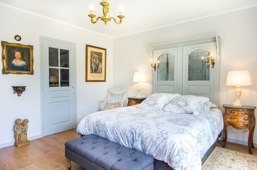 Double Room (Française)
