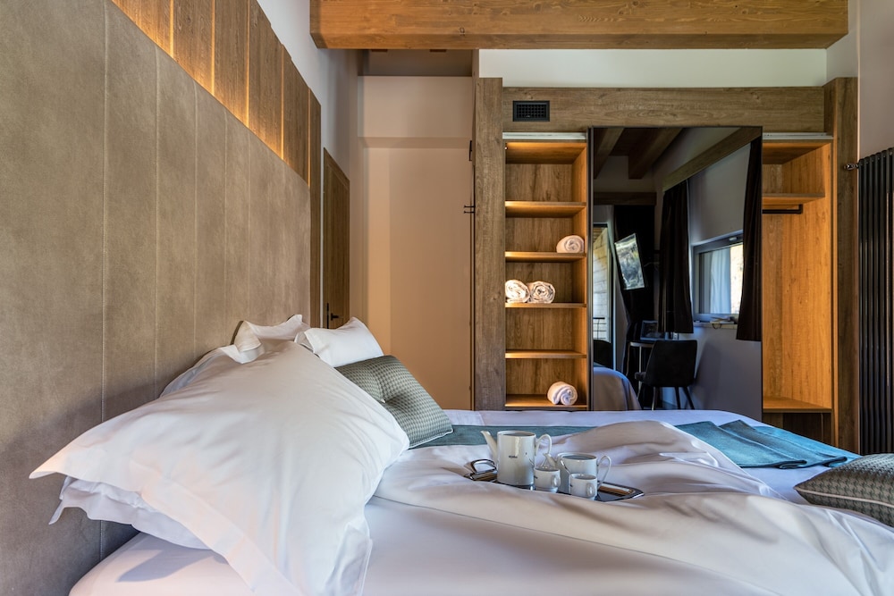 Suite - Photo 3