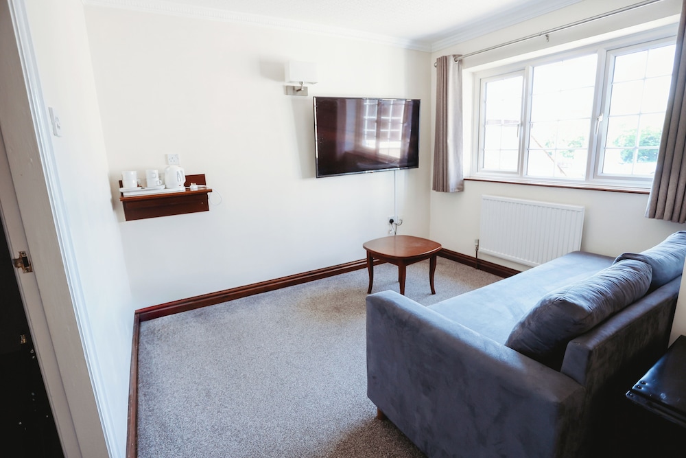 Family Room photo 3