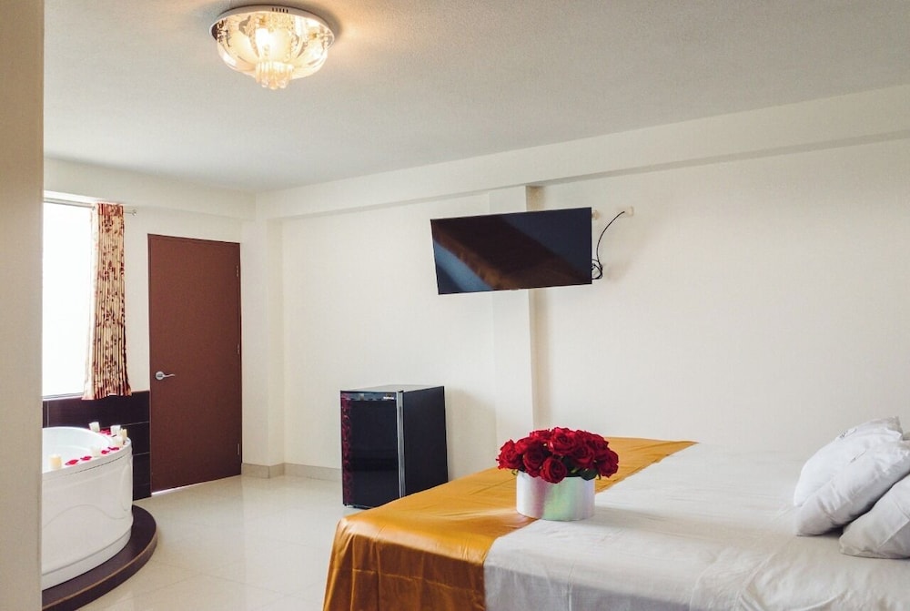Luxury Suite photo 1