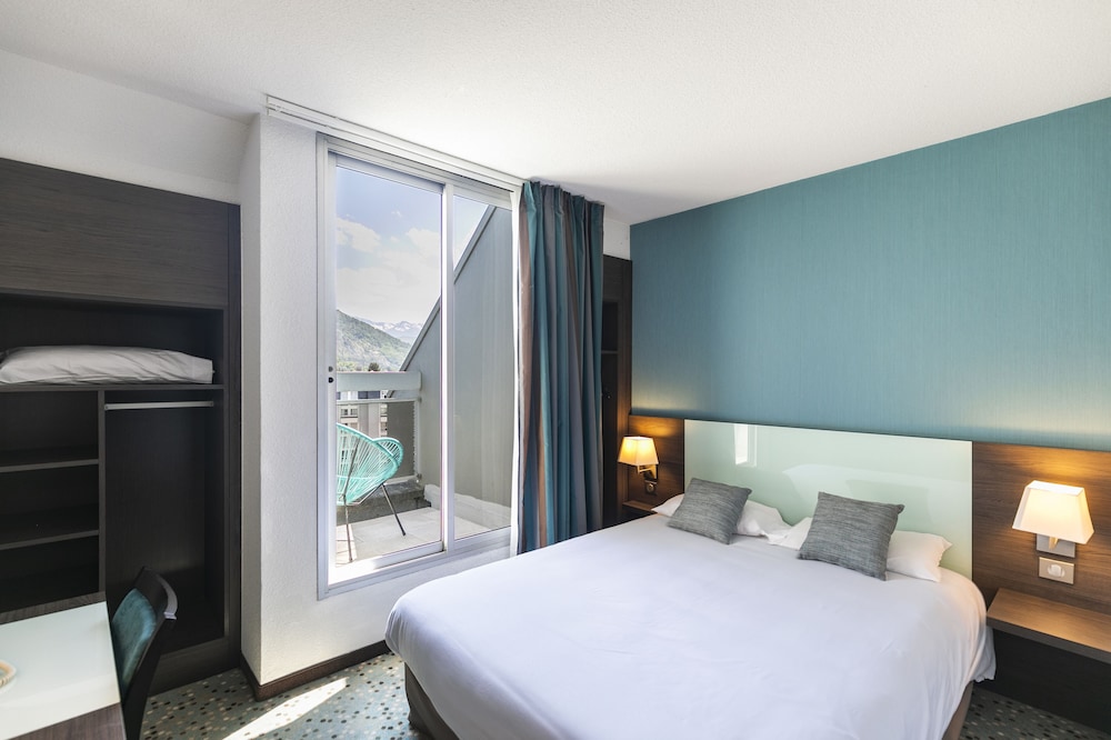 Double Room, Mountain View - Photo 1