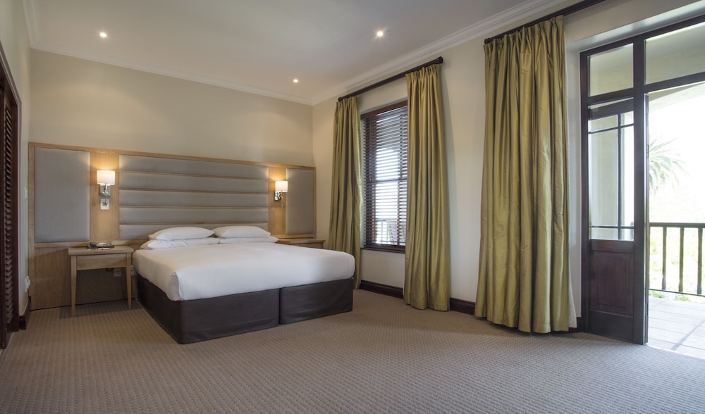 Executive Room, 1 Bedroom, Garden View thumbnail 5