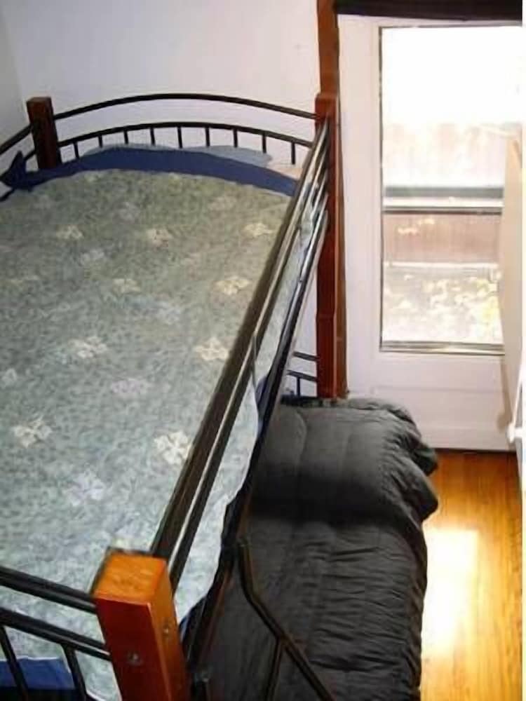 Private Studio, 1 Single-over-Double Bunkbed and Sofabed photo 1