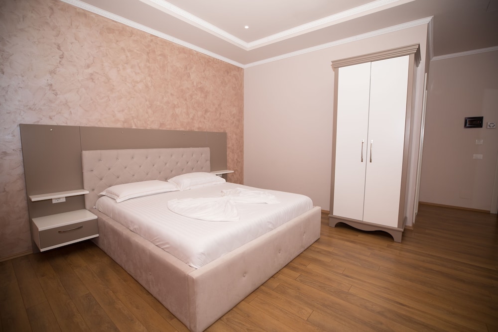 Basic Double Room