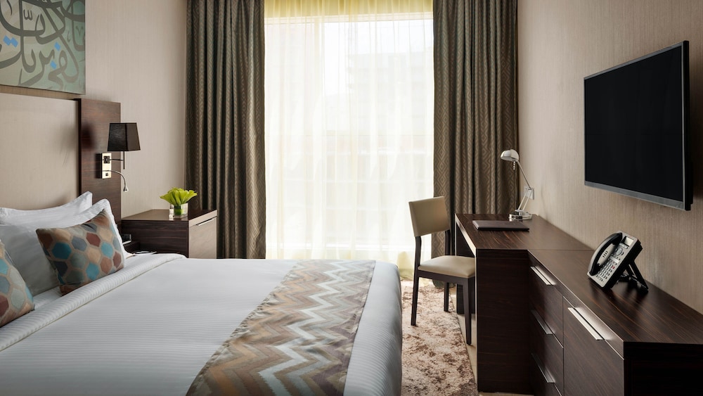 Executive Suite, 1 King Bed photo 2