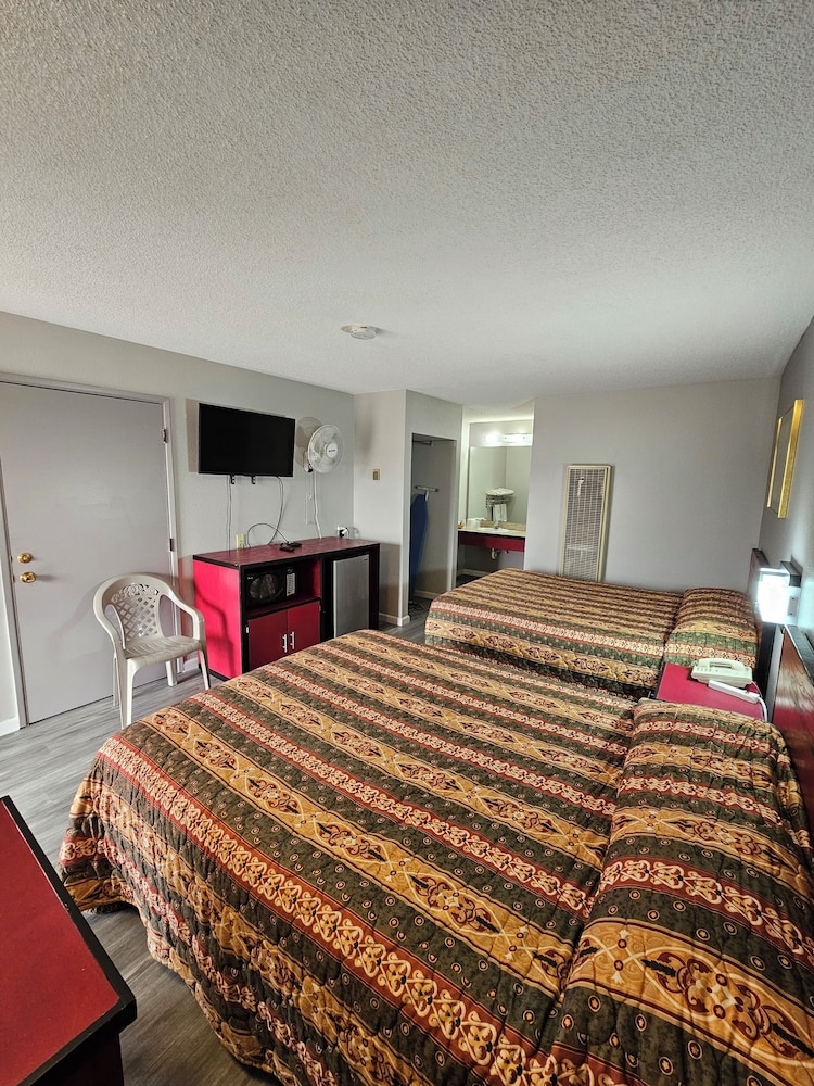 Double Room, 2 Queen Beds