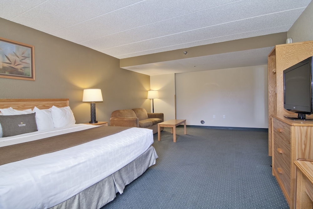 Family Suite, 1 King Bed, Non Smoking photo 3