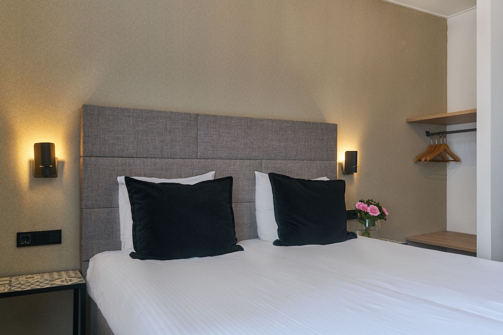 Standard Room, 2 Twin Beds photo 3