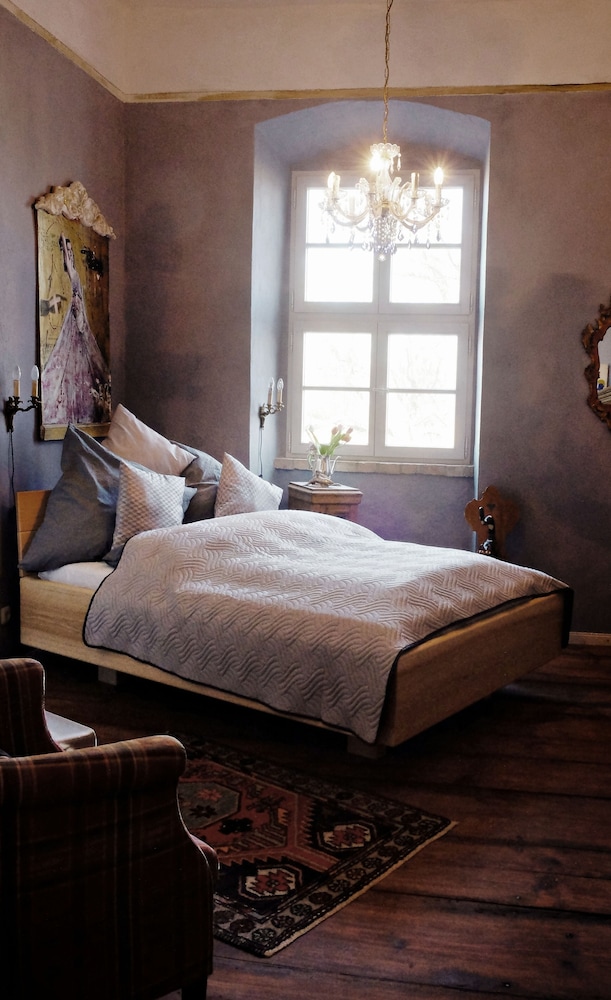 Romantic Double Room (Zimmer mit Aussicht) photo 3